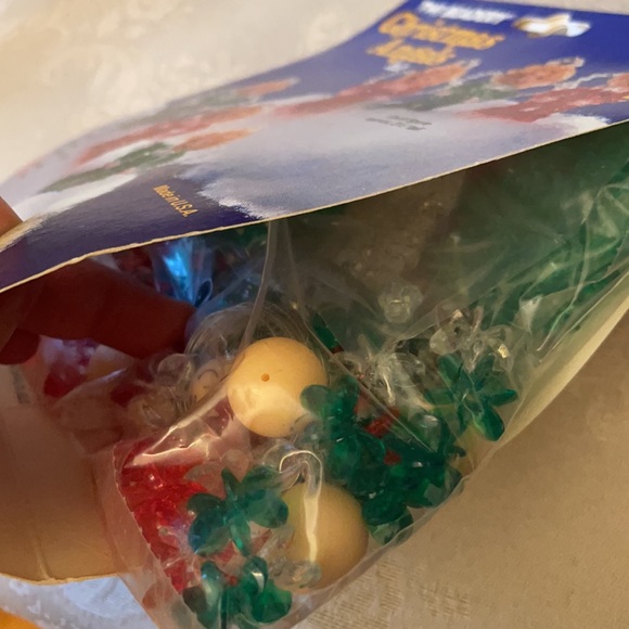 The Beadery Christmas Angels kit, makes 6 angels - Picture 4 of 4